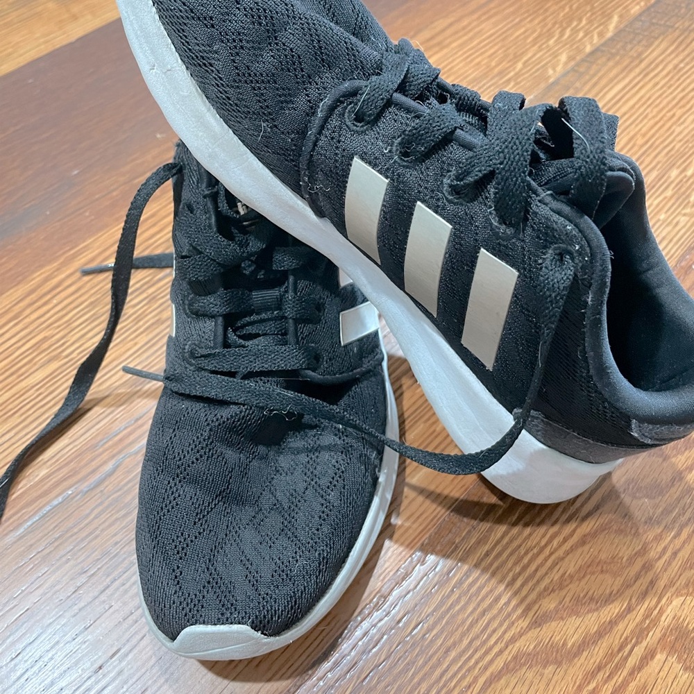Adidas Sneakers